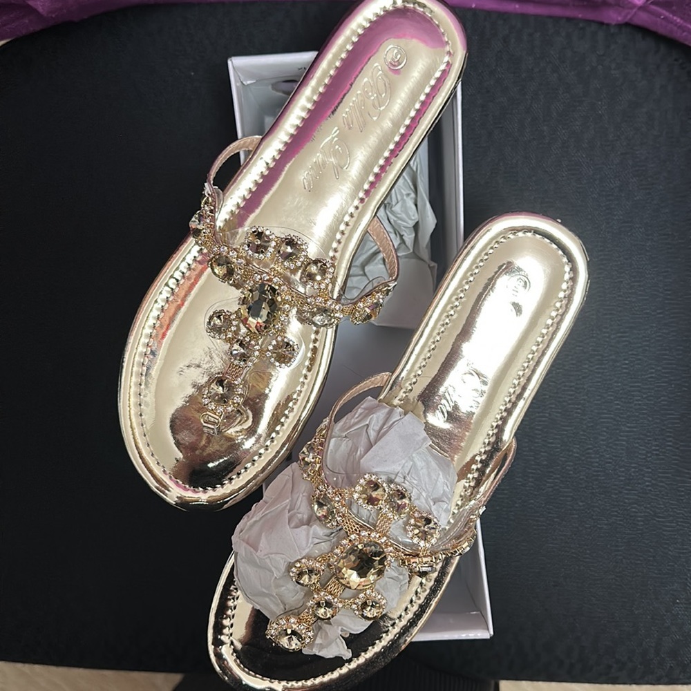 ** HOST PICK ****Bella Luna Women's Gold Jeweled Sandals Size 9- NIB